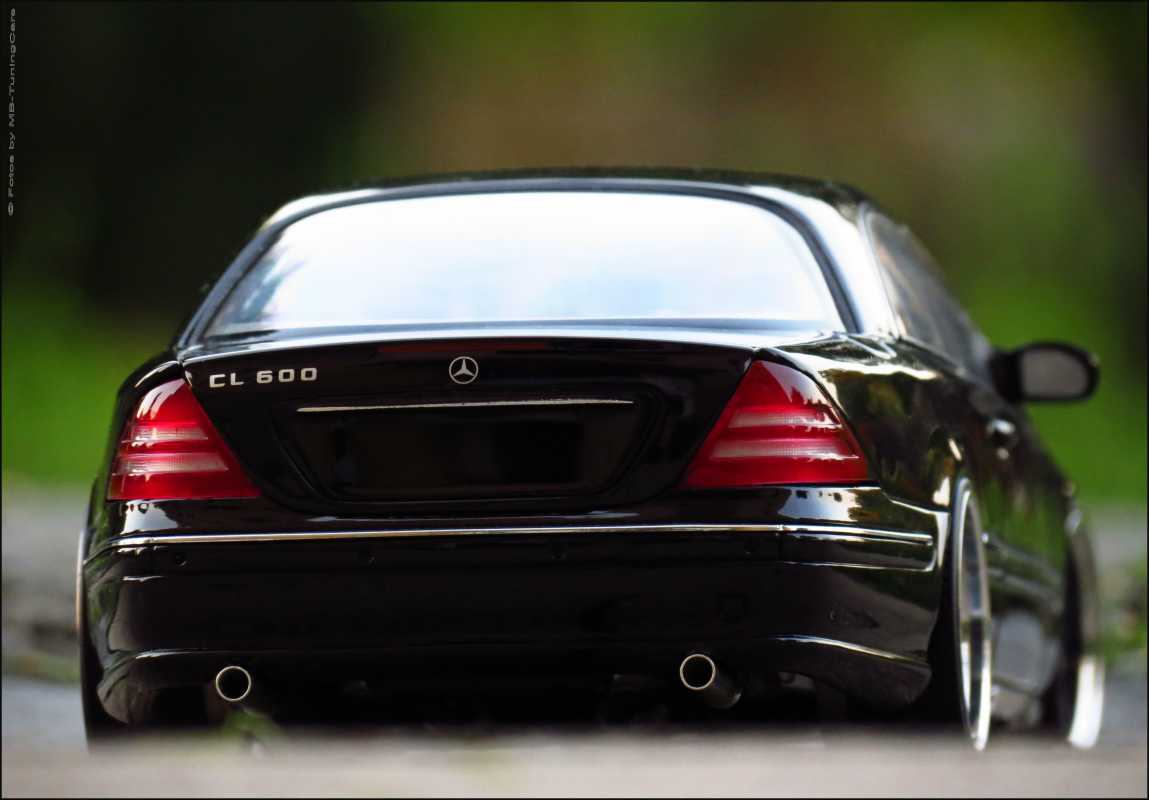 1:18 Mercedes Benz CL 600 V12 C215 Black Edition / BBS LM HMC inkl. Vitrine PVC